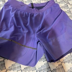 Lulu lemon men's shorts w compression, purple. Men's large